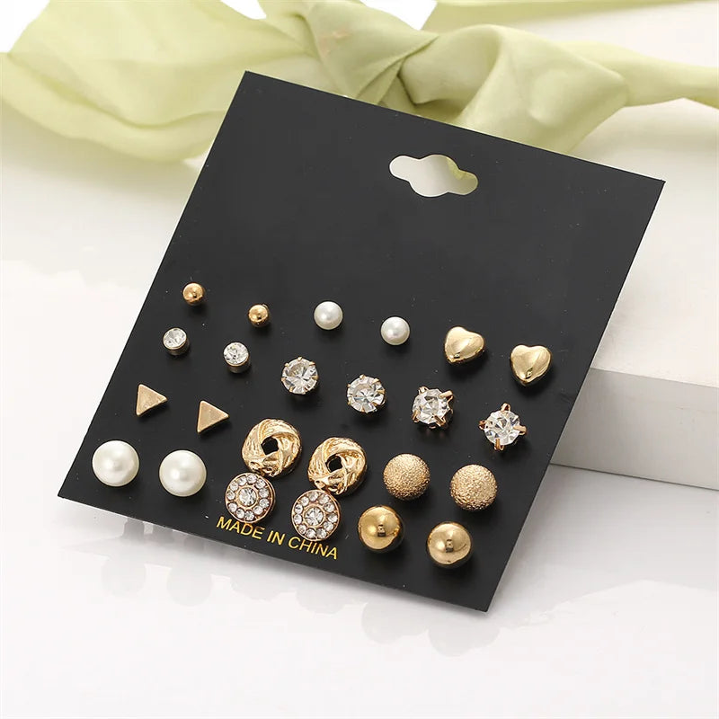 Pendientes de joyería de oro para mujer, elegantes aretes de mariposa vintage, corazón, perlas, cristales, aretes de tuerca, 40 unidades, estilo coreano