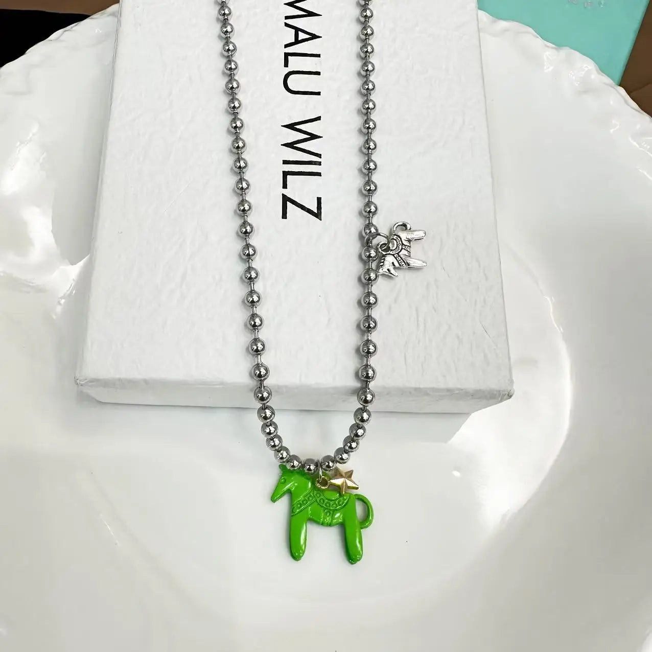 Lats White Black Green Blue Pink Color Enamel Colt Horse Pendant Necklaces For Women'S Silver Plated Alloy Beads Chain Chokers
