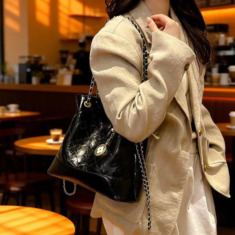 Elegant Korean Minimalist Bucket Bag Shoulder Crossbody Underarm Bag Design Sensation Luxury Fashion City Simple Style PU Mat...