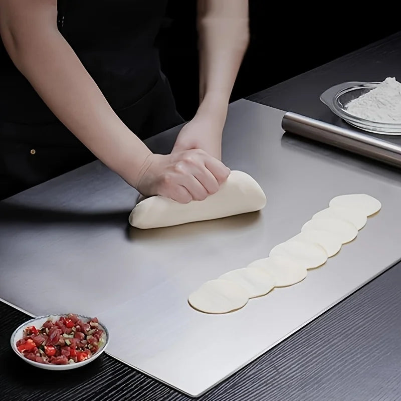 Tabla de Cortar de Acero Inoxidable - Resistente Antideslizante para Carne, Verduras y Repostería | Fácil de Limpiar con Borde de Seguridad
