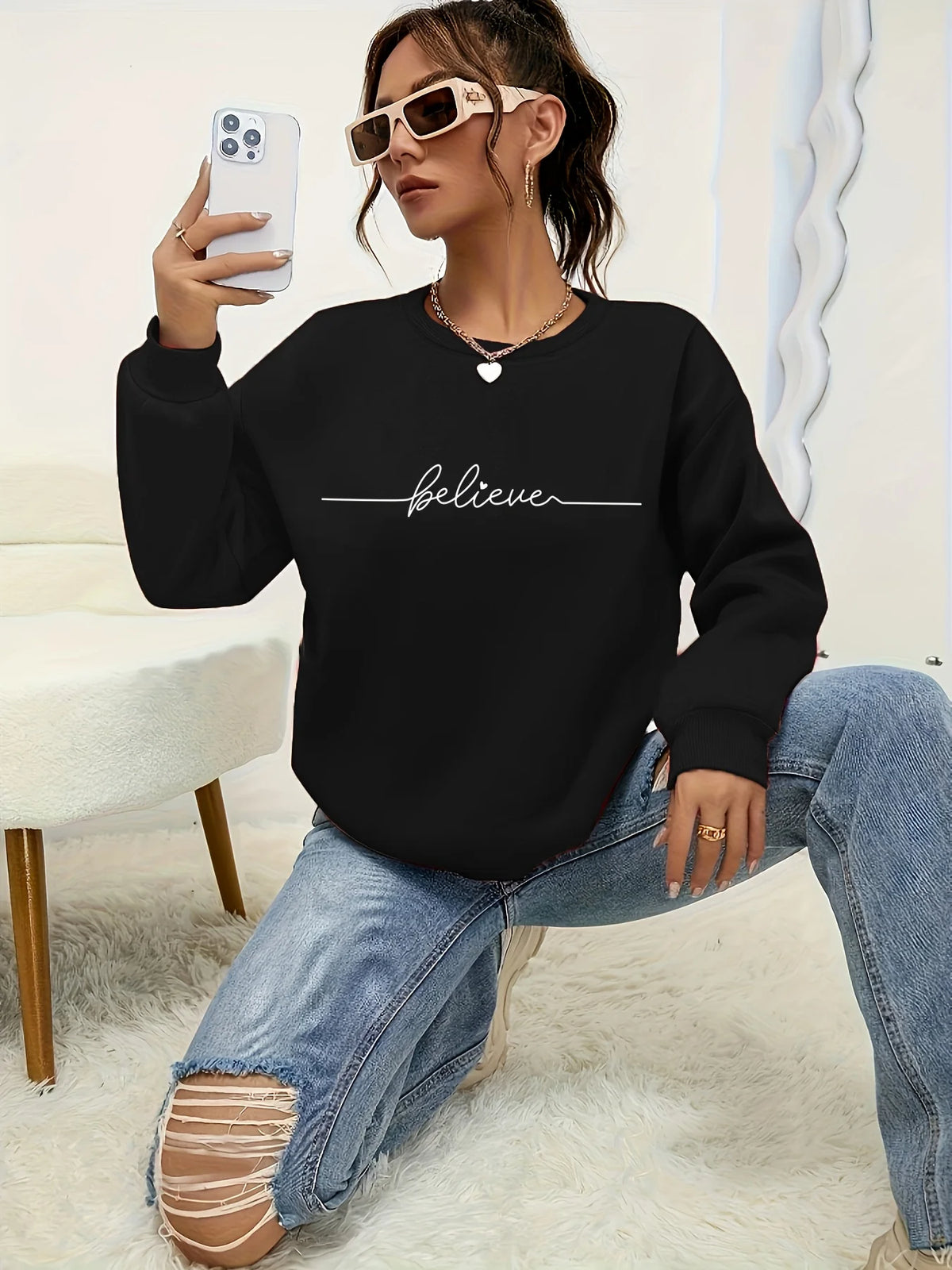 Women's Casual Heart Print Pullover Sweatshirt - Long Sleeve Knit