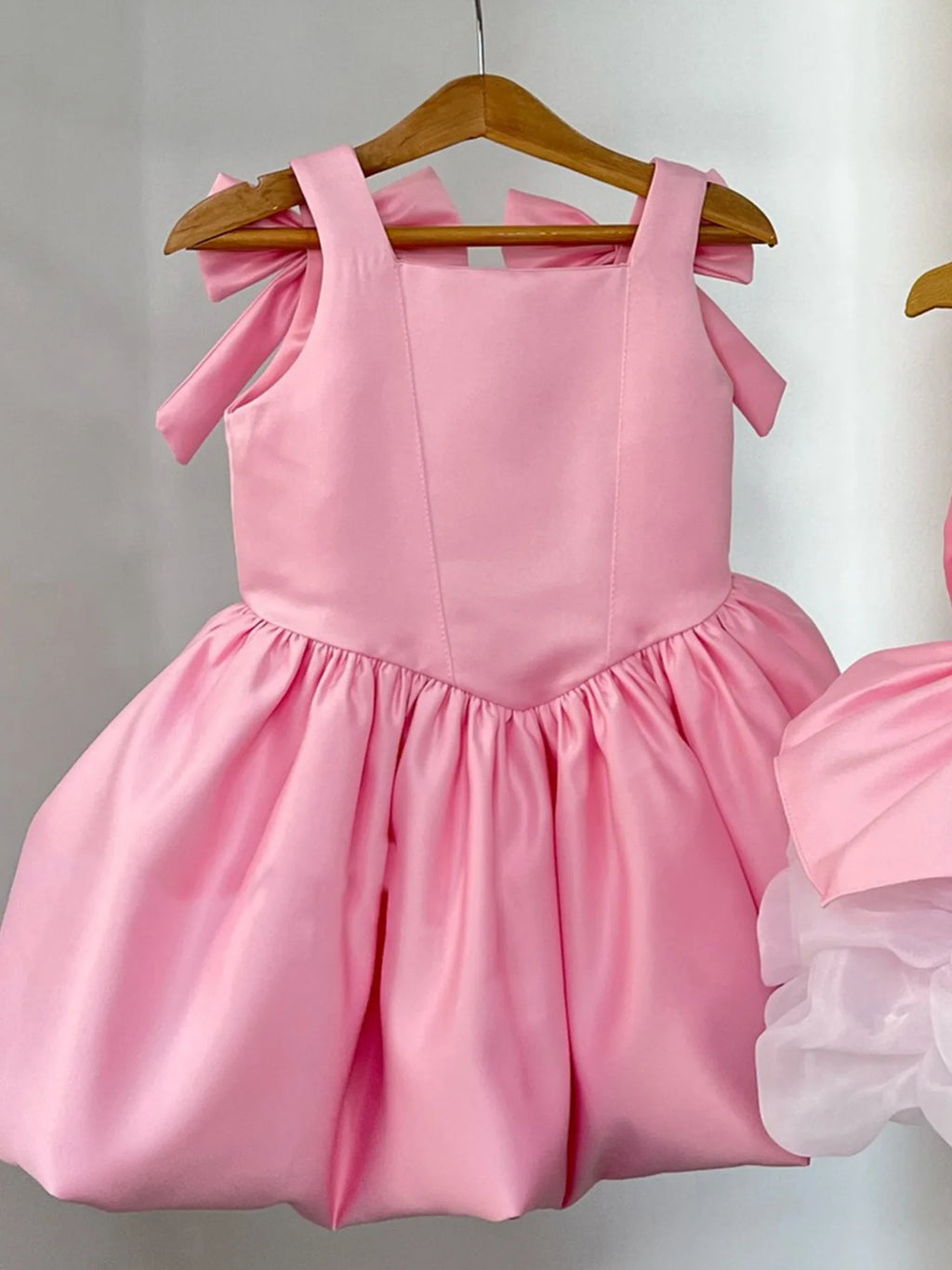 HETISO Girls Elegant Satin Vintage Dresses Cute Solid Pink Sky Blue Flower Kids Birthday Holiday Wedding Party Ball Gown