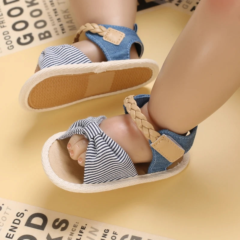 2025 Infant Baby Girls Summer Sandals with Flower Bowknot Soft Sole Wedding Dress Flats Newborn First Walkers Crib Dress Shoes