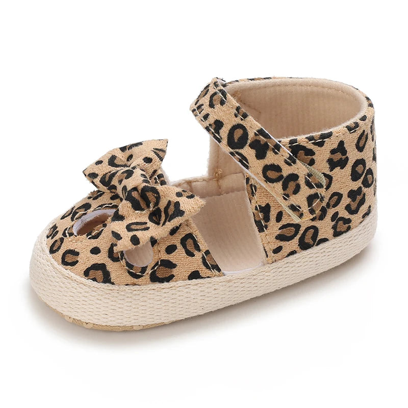 Summer Girls Baby Shoes Fashionable and Cute Casual Sandals Soft Cloth Sole Comfortable and Lightweight Walking Shoes