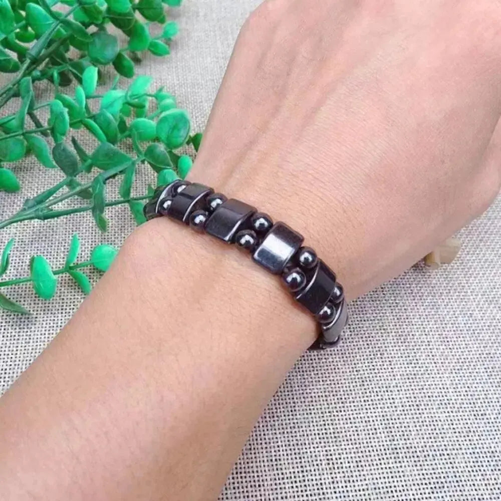 A Black Gallstone Magnetic Bracelet for Men and Women, the Same Magnetic Energy Bracelet with Double Row Bead Magnetic Bracelet