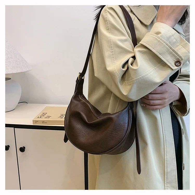 Women Vintage Soft Leather Dumpling Bag Fashion Adjustable Strap Crossbody Bag Large Capacity Crescent Shoulder Purse for Daily