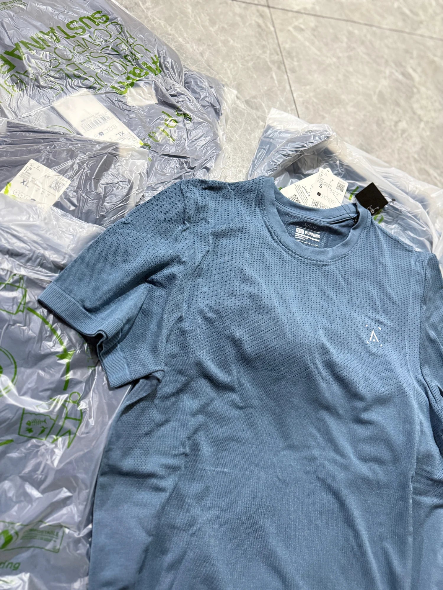 Outdoor Sports Men's T-Shirt Quick Dry Anti-Sweat Reflective Laser Perforated Short Sleeve Ultra Light Breathable Comfortable