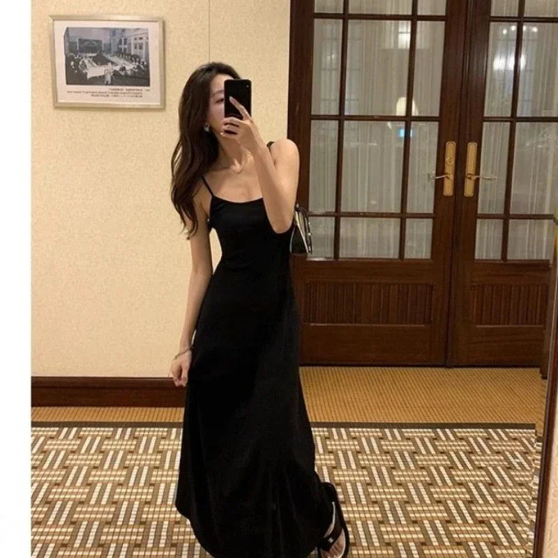 New Summer Sexy Celebrity Style Solid Color Dress for Women with Suspender Long Dress Slim Fit Temperament Vacation Casual Dress