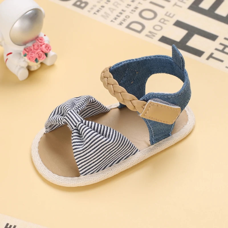 2025 Infant Baby Girls Summer Sandals with Flower Bowknot Soft Sole Wedding Dress Flats Newborn First Walkers Crib Dress Shoes