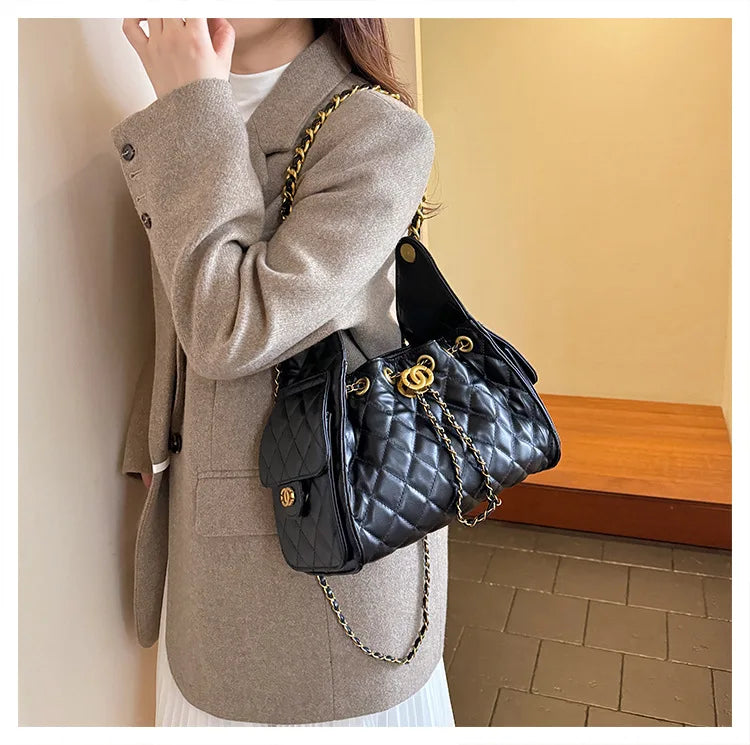 Quilted shoulder underarm bag, large-capacity hobo bag, bucket drawstring chain crossbody bag, women's handbag