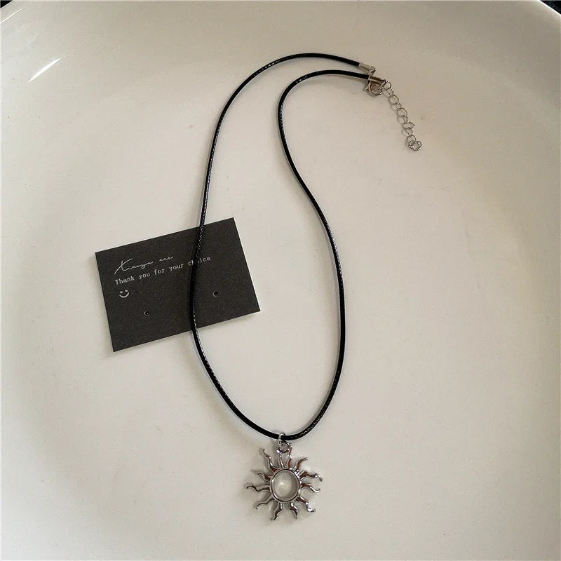 Punk Gothic Red Glass Cross Heart Pendant Pearl Necklace For Women'S Men Hip Hop Y2K 90S Short Choker Charms Jewelry Accessories