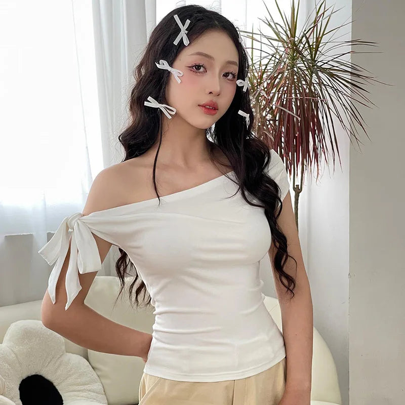 Women's Summer One-Shoulder Crop Top Asymmetric Pleated Design Backless Twist Tie Casual T-Shirt for 2025 Fashion Ins Style