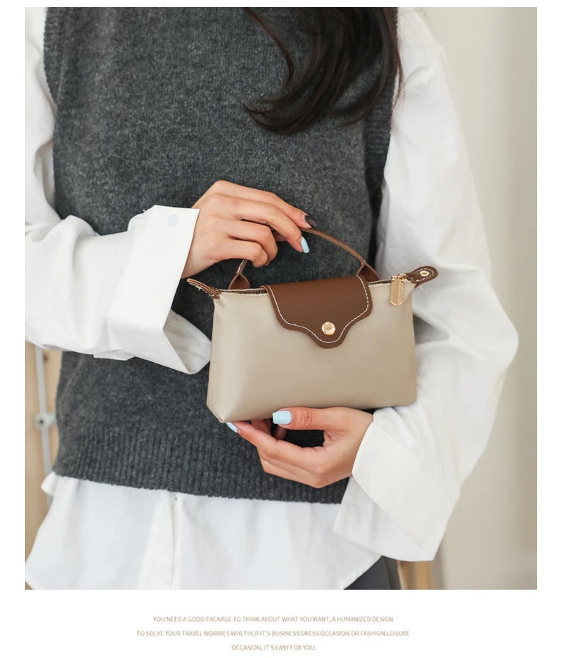 Fashionable and trendy one-shoulder bag, retro crossbody bag, simple and elegant small square bag for women.