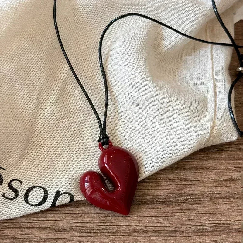 New Fashion Metal Wrinkled Stereoscopic Flowers Pendant Necklace For Women'S Charm Temperament Clavicle Chain Jewelry