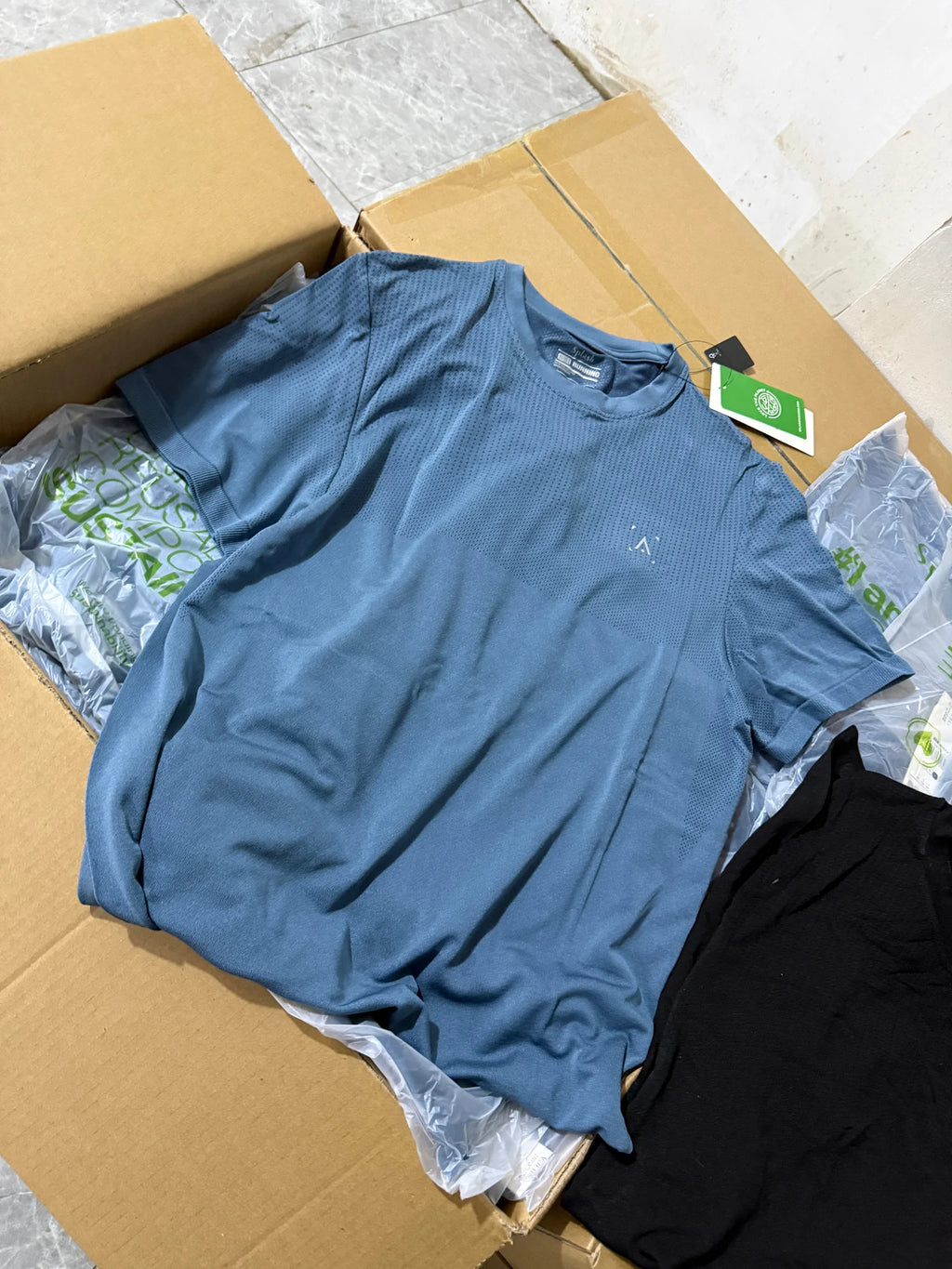 Outdoor Sports Men's T-Shirt Quick Dry Anti-Sweat Reflective Laser Perforated Short Sleeve Ultra Light Breathable Comfortable