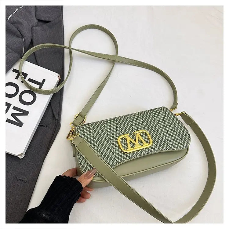Famous Designer Crossbody Bag Trendy Letter Logo Also Serves As A Chic And Spacious Diaper Bag For Women