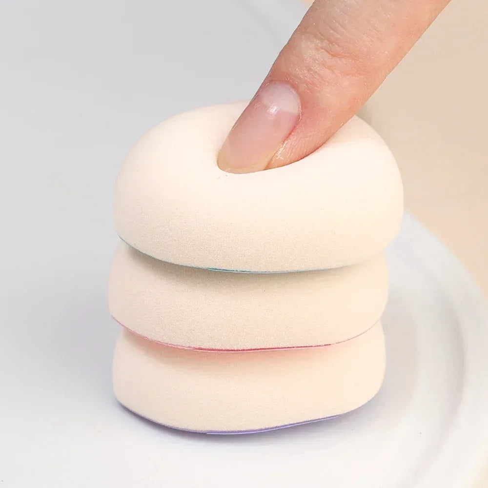 Wet Dry Use Mini Finger Powder Puff Random Color Facial Detail Air Cushion Concealer Blusher Makeup Cosmetics Puff Beauty Tools