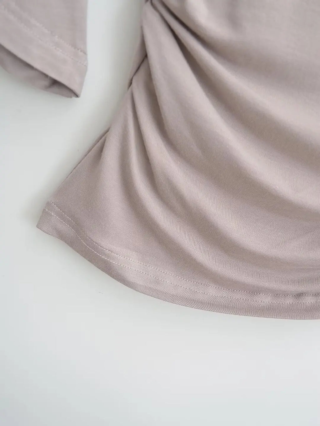 Korean style Women Summer Sexy Bat Sleeve Slash Neck Off Shoulder T-shirt Cinching Waist Solid Slim Top