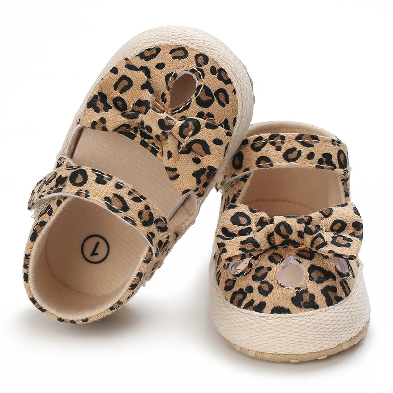 Summer Girls Baby Shoes Fashionable and Cute Casual Sandals Soft Cloth Sole Comfortable and Lightweight Walking Shoes