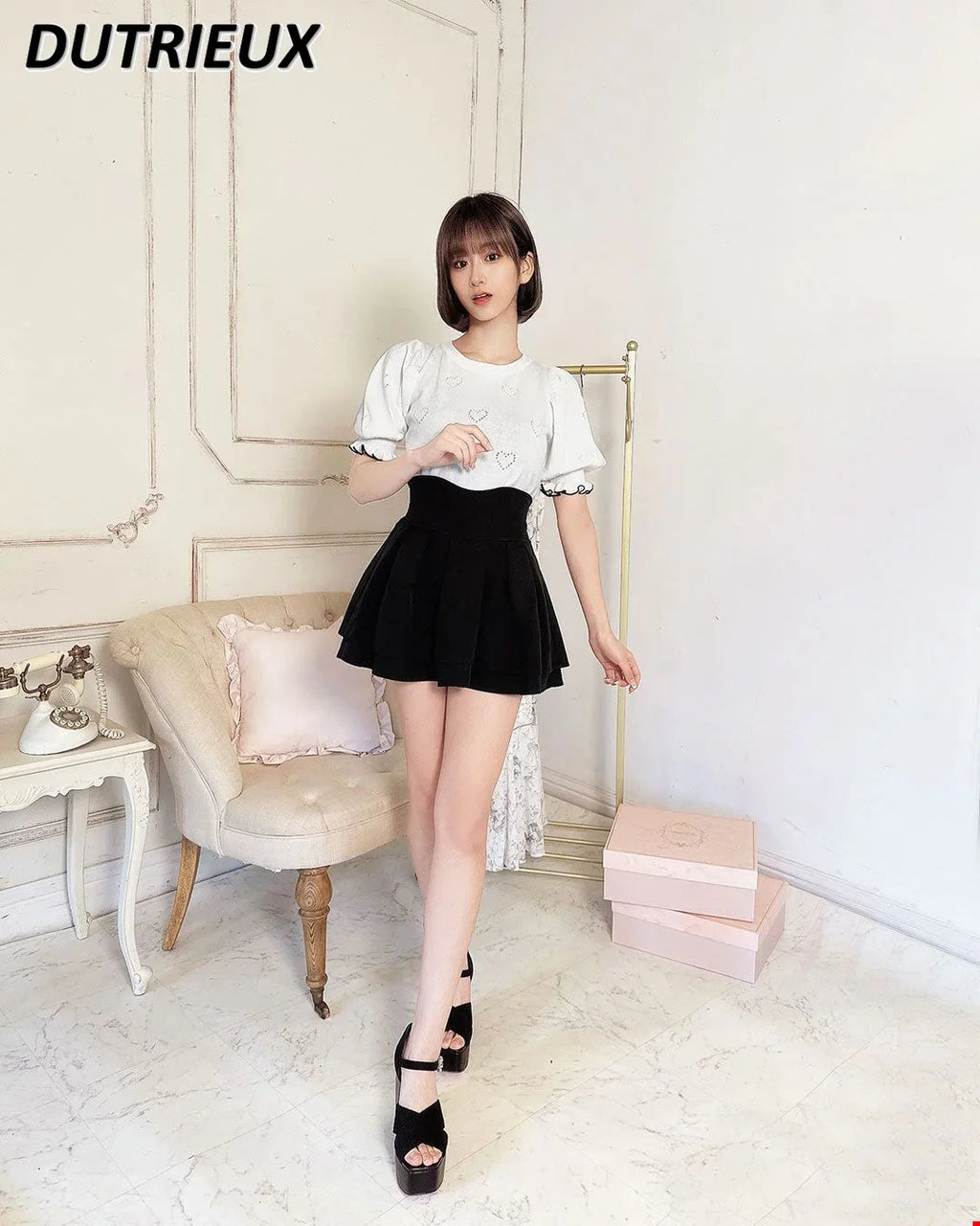 Japanese Lolita Black Skirts Women 2023 Spring Autumn New Radian Waistline Slim Short Pleated Skirt Female Mini Skirt Culottes