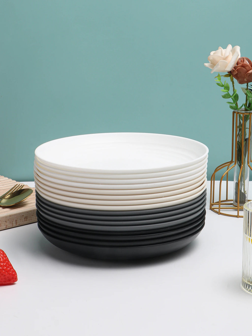 4/16pcs Plastic Plates (9 Inches in Diameter) Are Reusable and Suitable for Home Kitchens for Snacks, Desserts