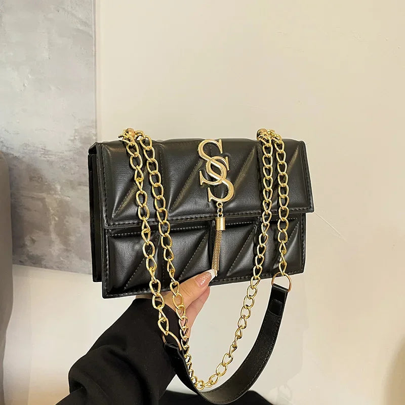 Trendy Luxury Argyle Quilted Flip Small Square Bag Metal Letter Tassel Diagonal Cross Package Commuter Shoulder Bag