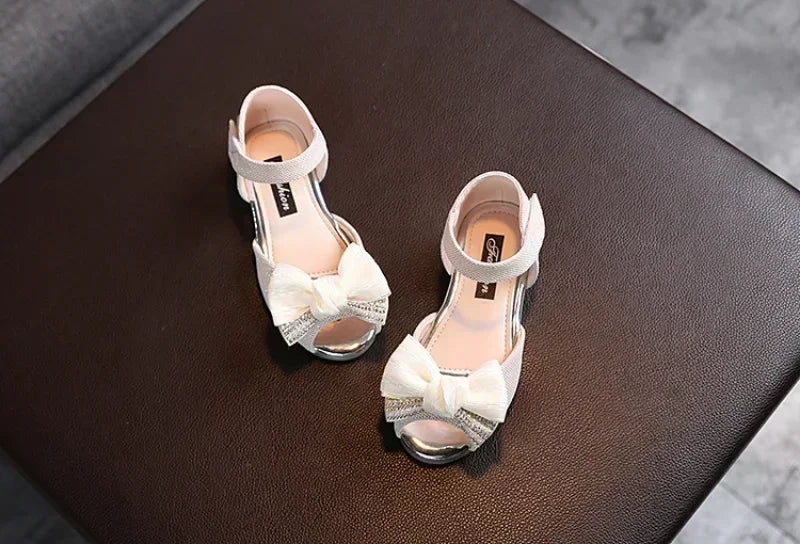 Summer New Style Children's Sandals Girls Fashion Rhinestone Flower Princess Shoes Little Girls Soft Soled Dance Shoes Girls