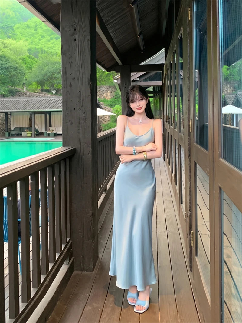 Sexy Retro V-Neck Strap Dress Women's Slim Fit Long Skirt High Waist Summer Design Sensation Lady Style Comfortable Breathable