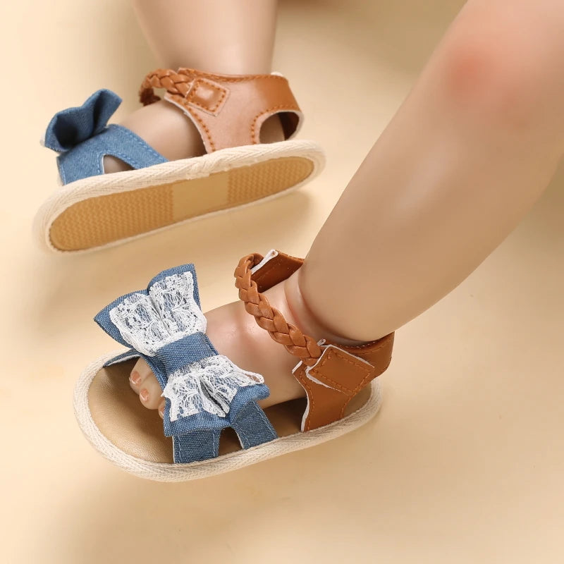 2025 Infant Baby Girls Summer Sandals with Flower Bowknot Soft Sole Wedding Dress Flats Newborn First Walkers Crib Dress Shoes
