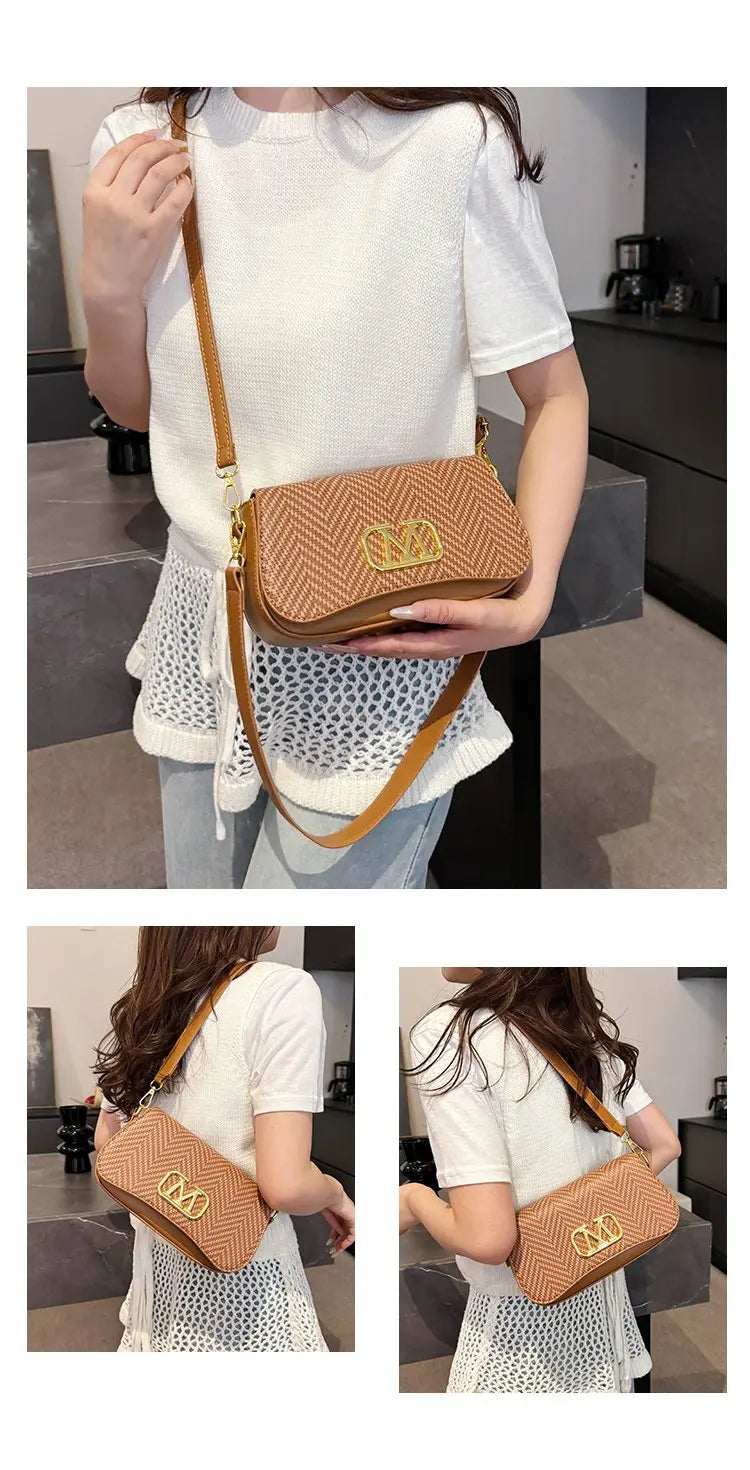 Famous Designer Crossbody Bag Trendy Letter Logo Also Serves As A Chic And Spacious Diaper Bag For Women