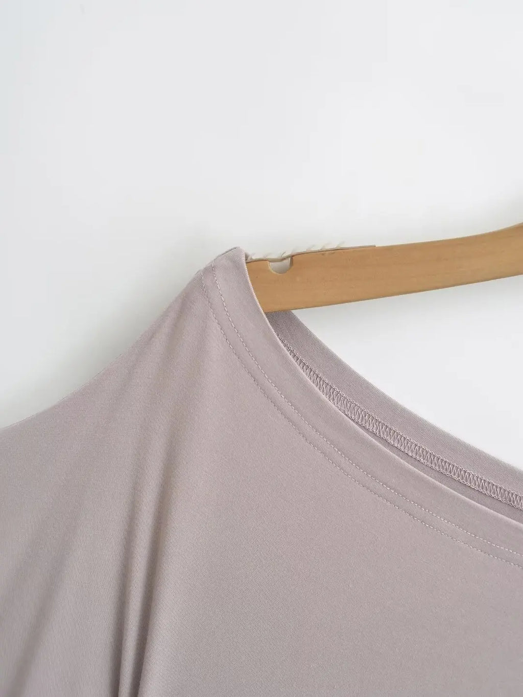 Korean style Women Summer Sexy Bat Sleeve Slash Neck Off Shoulder T-shirt Cinching Waist Solid Slim Top