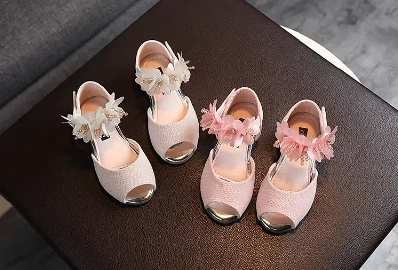Summer New Style Children's Sandals Girls Fashion Rhinestone Flower Princess Shoes Little Girls Soft Soled Dance Shoes Girls