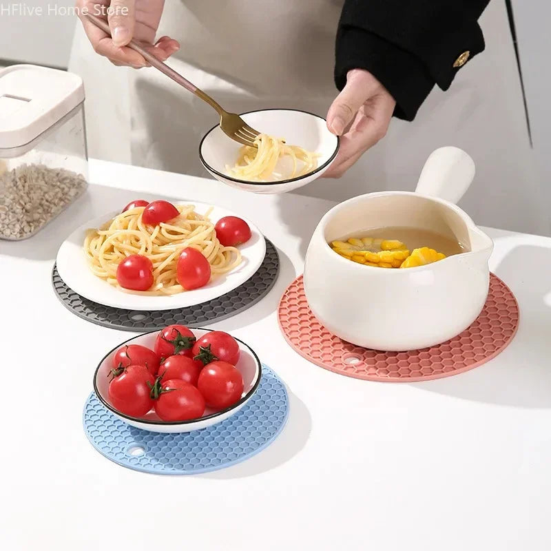 Table mat tool multifunctional kitchen silicone tableware mat, round anti slip coffee cup coaster, pot holder
