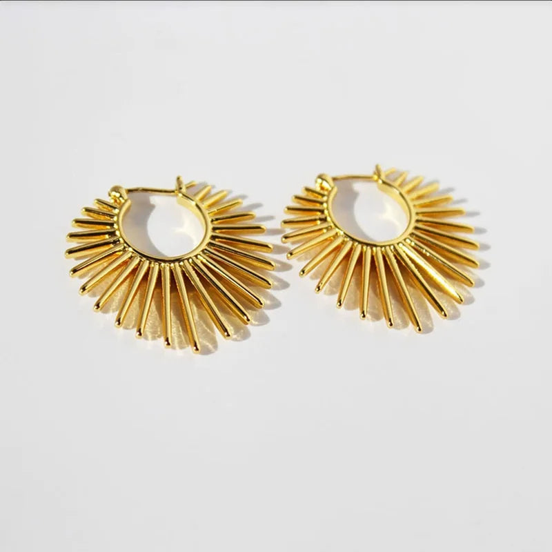 Trending French Metal Sunflower Hoop Earring Texture Elegant Geometry Cheap Earrings Female Fashion Jewelry Woman New