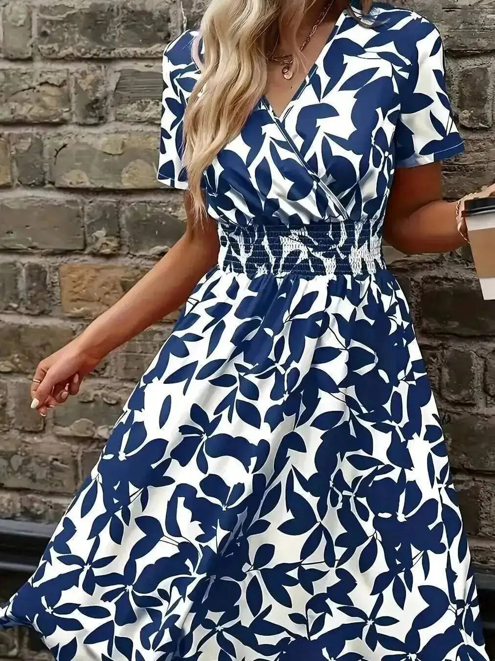2026 European American New Spring Summer Short-Sleeved V Neck Leaf Floral Large Hem Skirt Waist Dress Dresses Tops 2KD7