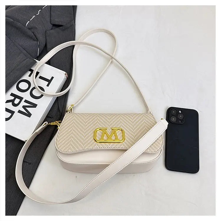 Famous Designer Crossbody Bag Trendy Letter Logo Also Serves As A Chic And Spacious Diaper Bag For Women