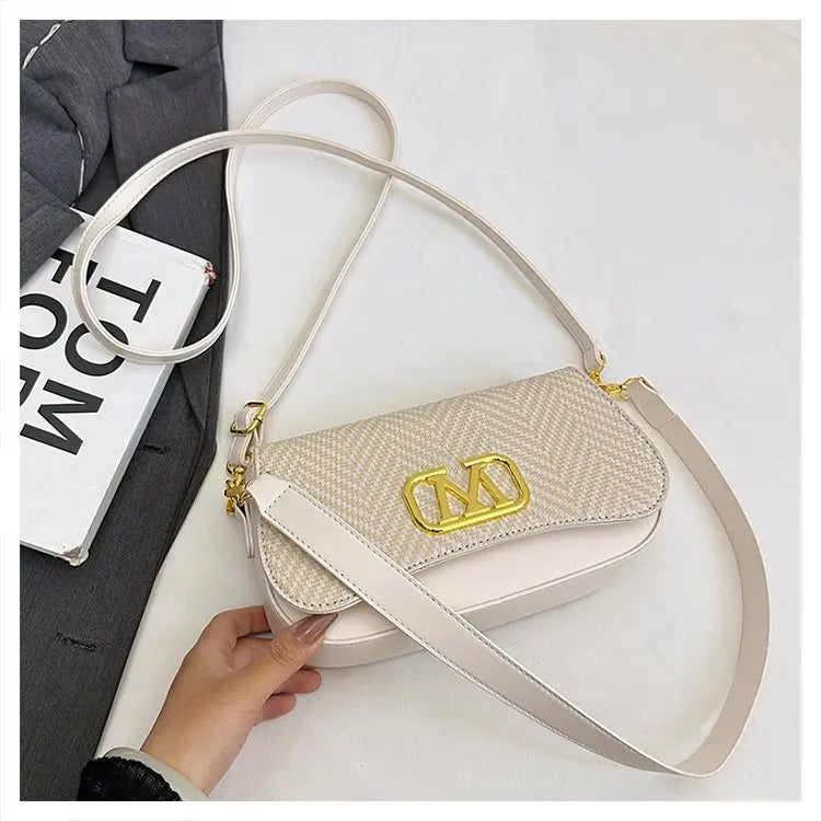Famous Designer Crossbody Bag Trendy Letter Logo Also Serves As A Chic And Spacious Diaper Bag For Women