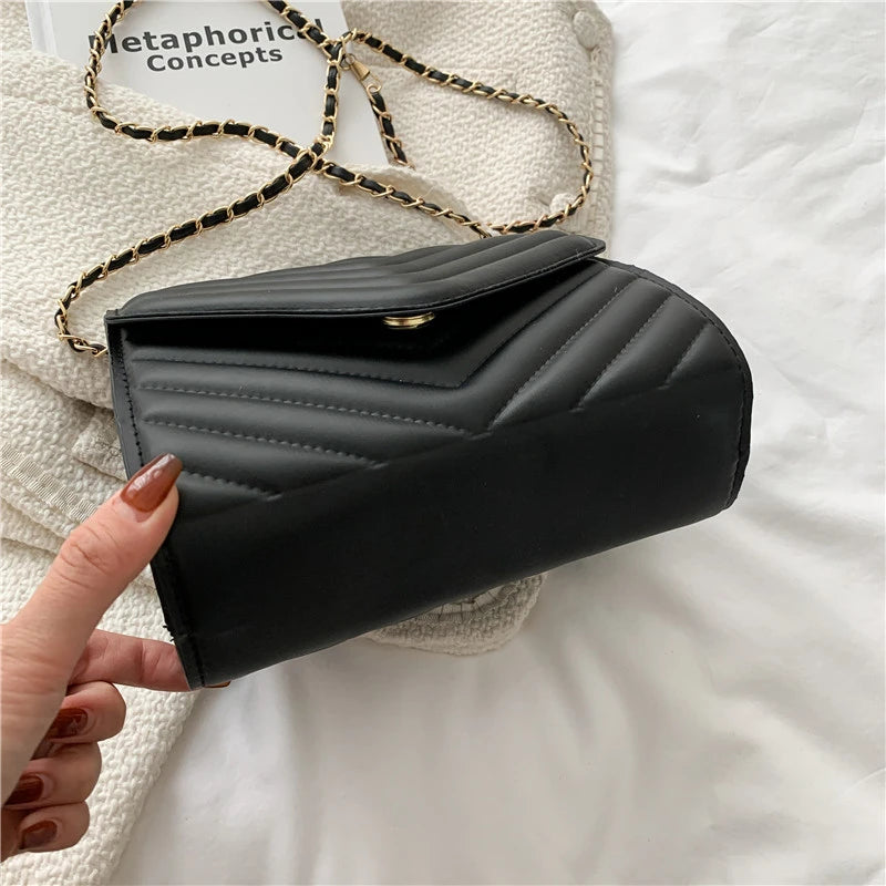 Fashionable Elegant Argyle Quilted Small Square Bag Woven Chain Magnetic Suction Buckle Diagonal Cross Bag Commuter Shoulder Bag