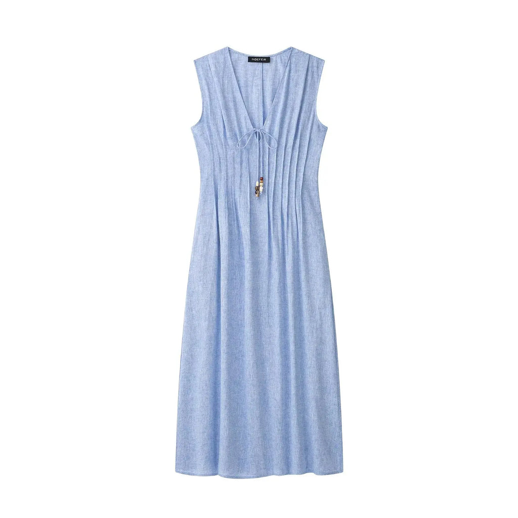 Slimming Sleeveless Pleated A-Line Dress High Waist V-Neck Street Style Casual Commute Dress for Women Fashionable Simple Chic