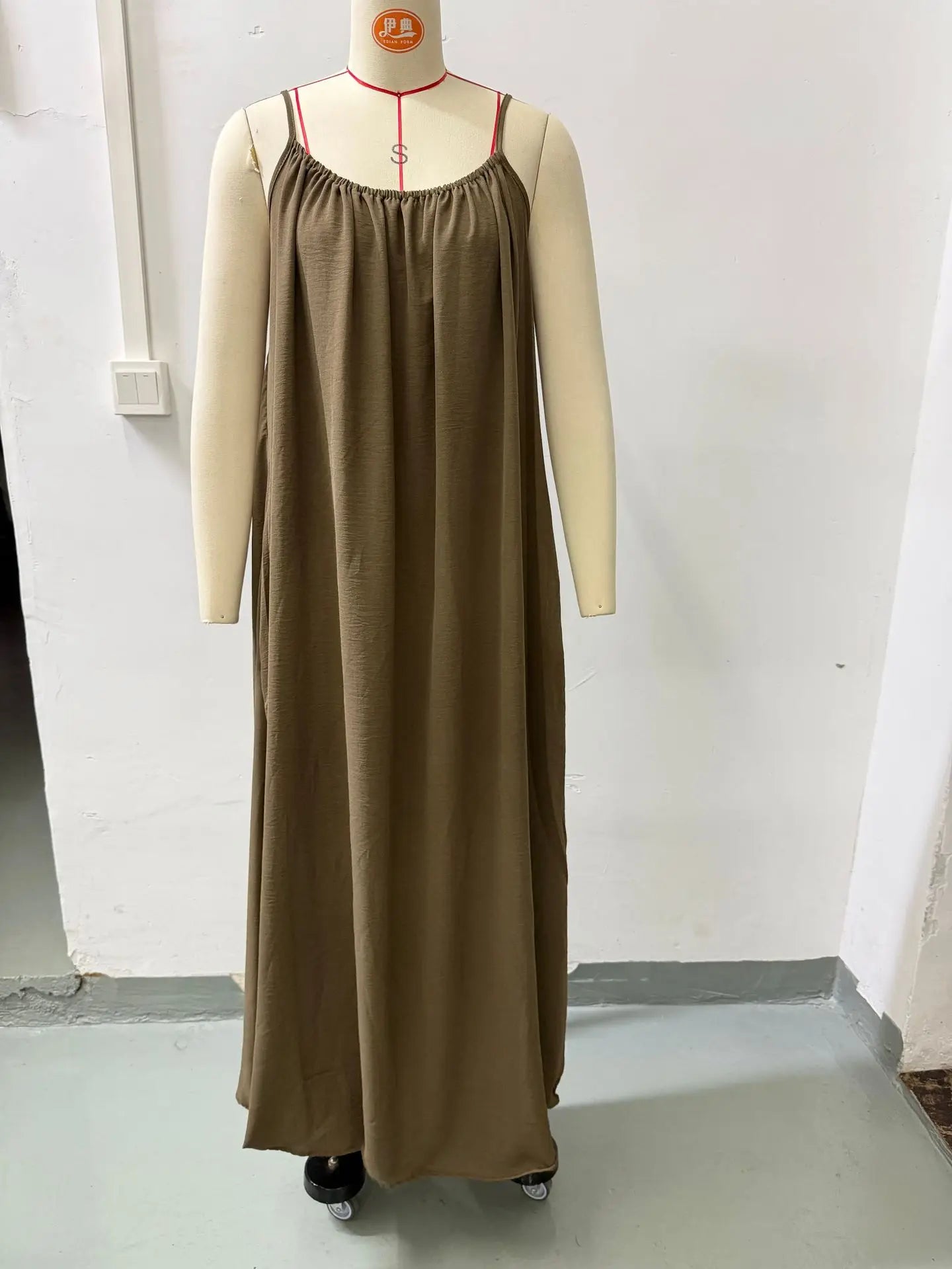 2026 Summer New Elegant Pure Color Strapless Maxi Dress Fashionable Gown for Women Elegant Simple Design Floor-Length Dress