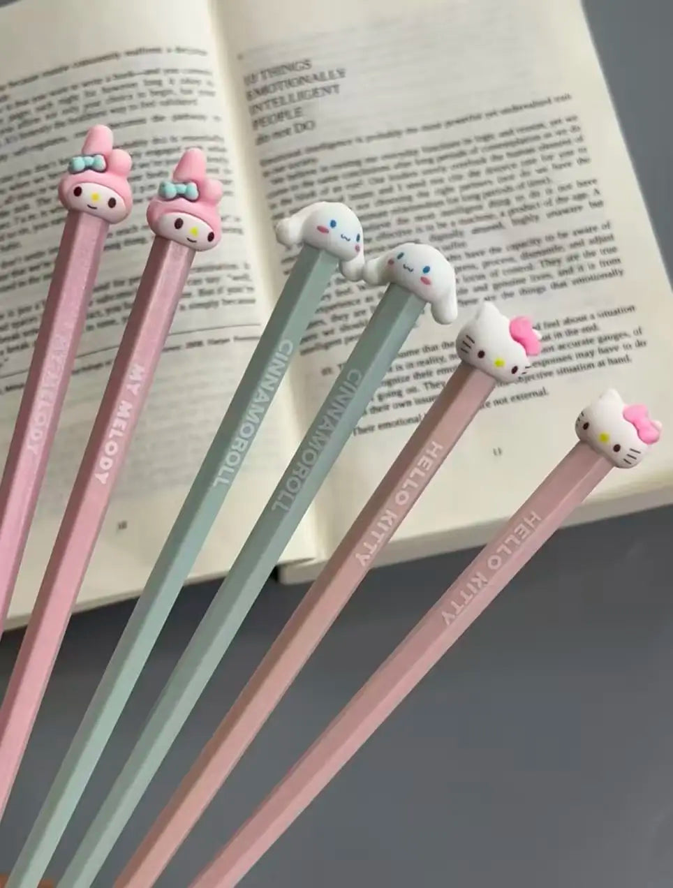 Palillos bonitos de dibujos animados con diseño de animales Kawaii, cubiertos japoneses reutilizables, accesorios de cocina y comedor, regalo para adolescentes al por mayor