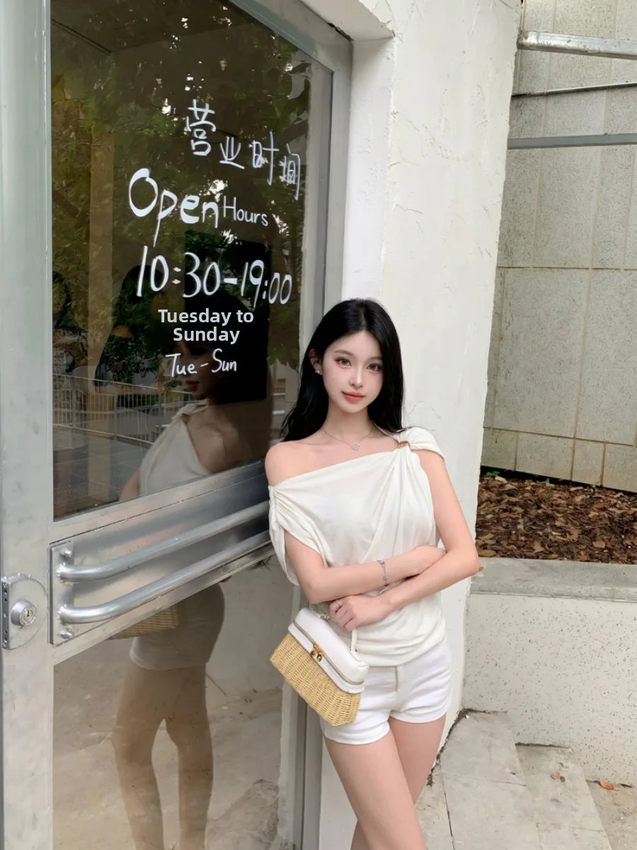 Sexy Slim Fit Metal Buckle Asymmetrical Shoulder Top Pleated Design Versatile Single Wear Tank Top Breathable Short Length