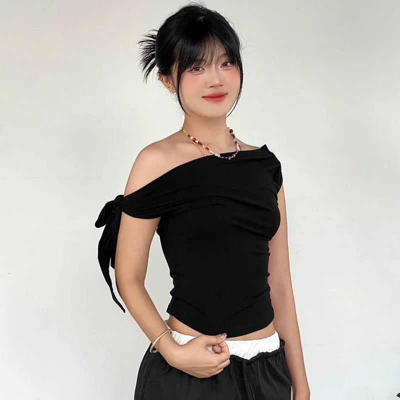 Women's Summer One-Shoulder Crop Top Asymmetric Pleated Design Backless Twist Tie Casual T-Shirt for 2025 Fashion Ins Style