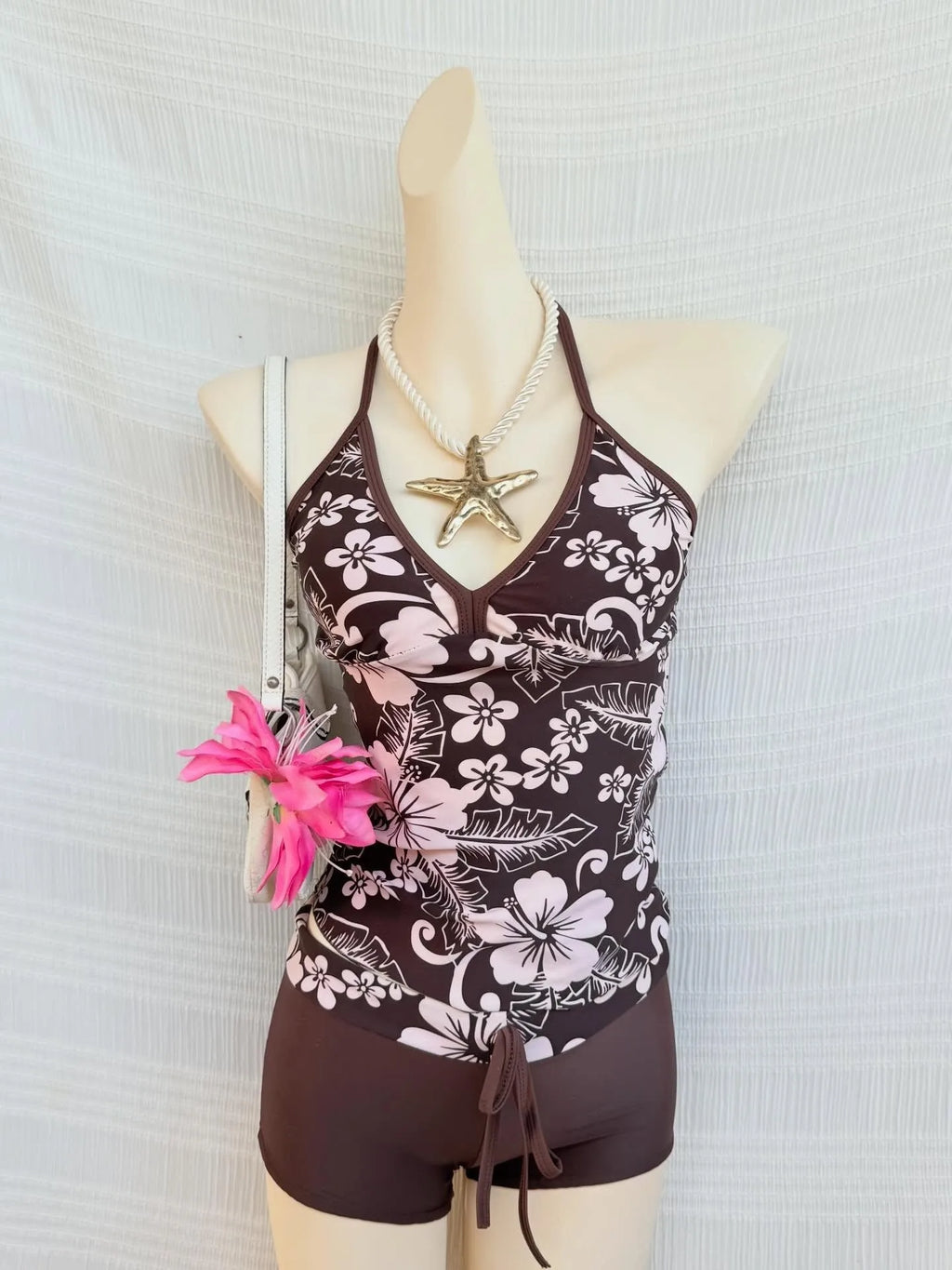 Tropical Floral Print Halter Tankini Swimsuit, V-Neck Top & Boyshort Bottom Two-Piece Set