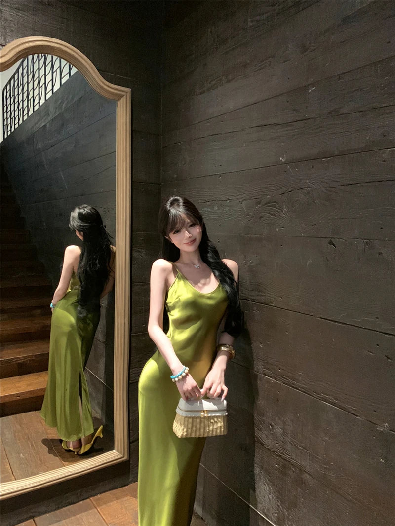 Sexy Retro V-Neck Strap Dress Women's Slim Fit Long Skirt High Waist Summer Design Sensation Lady Style Comfortable Breathable