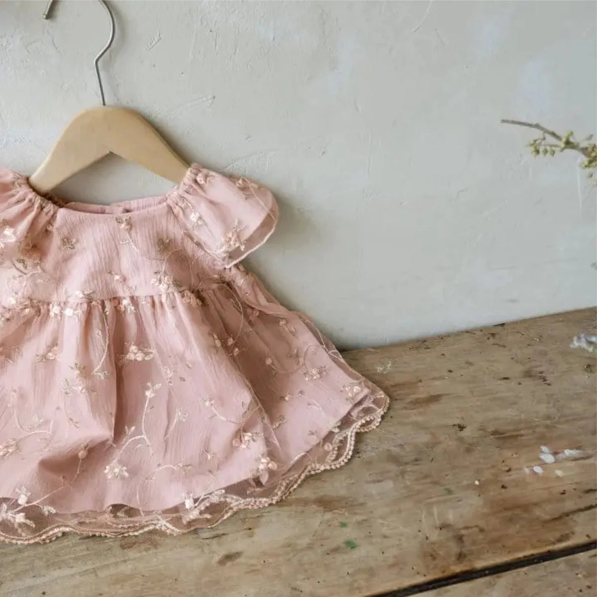2026 Summer New Baby Girl Short Sleeve Princess Dress Sweet Girls Flower Embroidery Mesh Dress Fashion Children Clothes