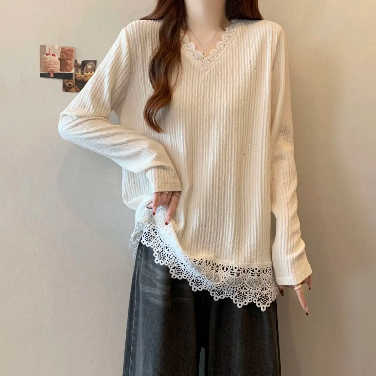 Lace Splicing Long Sleeve T-shirt Female Loose Slimming V-Neck Top