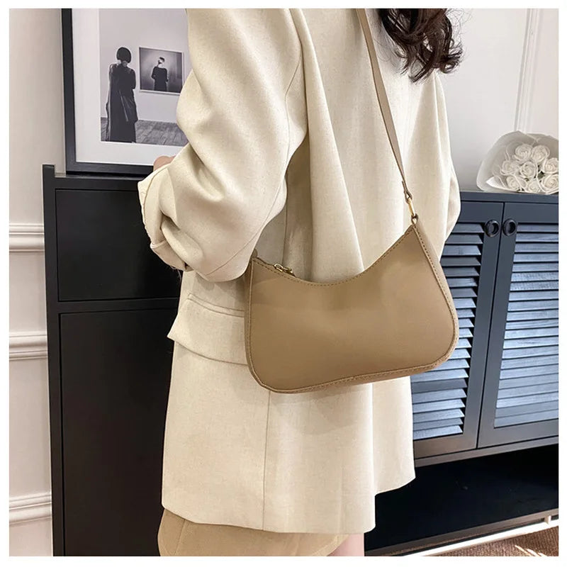 Fashionable and Trendy Solid-Color Handbag, Simple and New Small Square Bag, Stylish and High-Quality Single-Shoulder Armpit Bag
