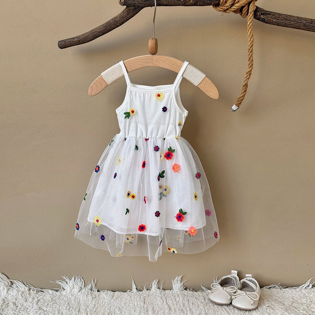 Korean Version of Baby Girls' Suspender Mesh Dress, Summer New Style, Sweet Flower Princess Dress for Infants and Young Children