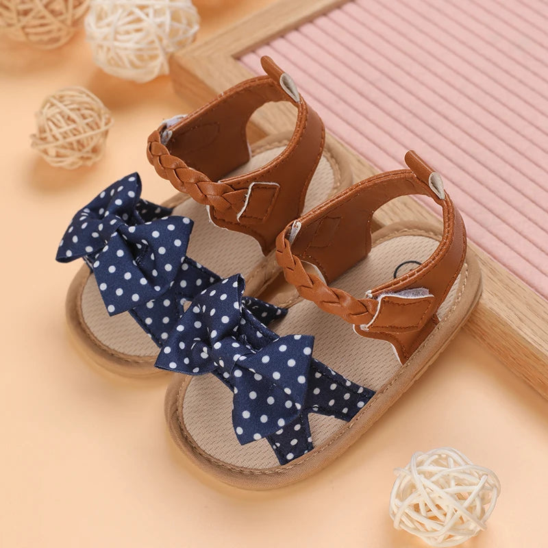 2025 Infant Baby Girls Summer Sandals with Flower Bowknot Soft Sole Wedding Dress Flats Newborn First Walkers Crib Dress Shoes